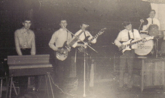 die Beatgruppe "Firebeams" 1964