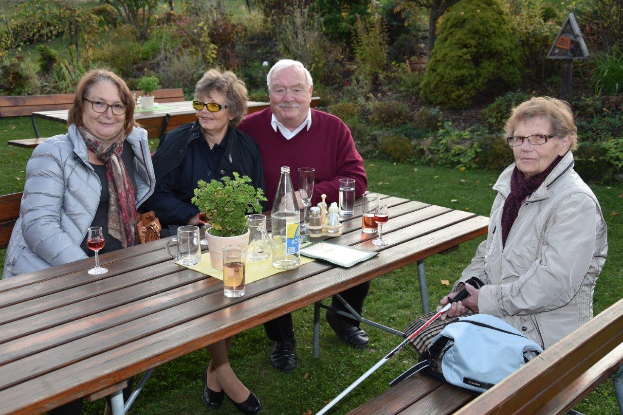 in einem Weinlokal, beim "Steiri"
